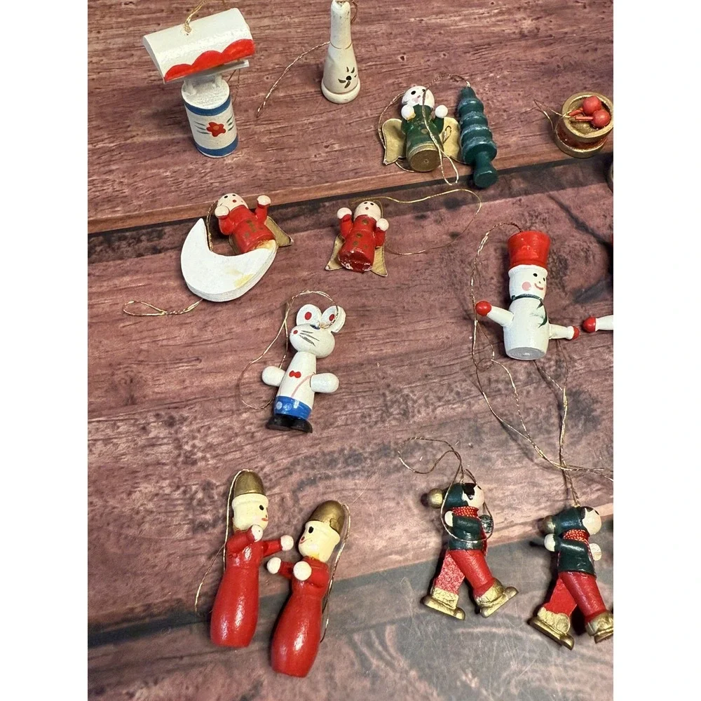 Wood Hand Crafted Vintage Christmas Ornaments Lot of 18 Mini Figurines
